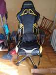 DXracer крісло вживане