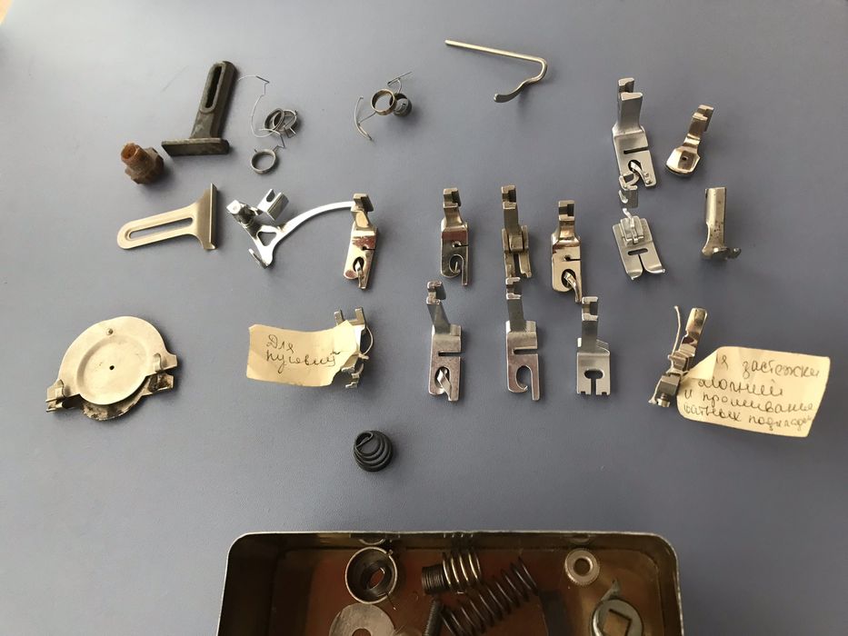 Деталі для старих швейних машинок