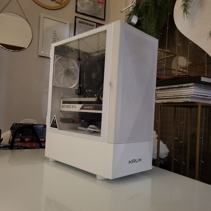 BIAŁY KOMPUTER RTX 3070 RYZEN 5 5600 ram 16gb  m2 512Gb SSD gamingowy