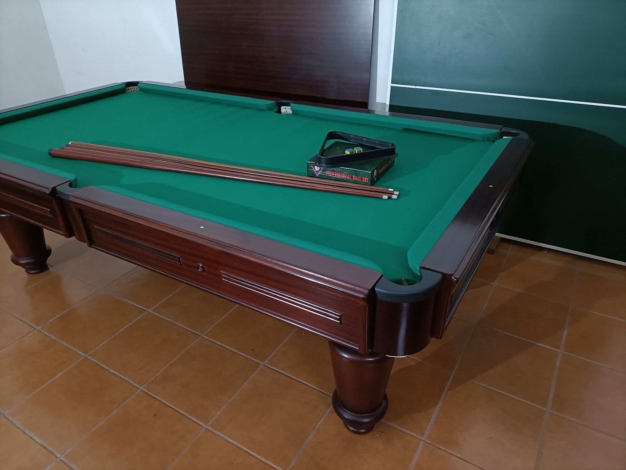 Snooker, bilhar, mesa de jantar e ping pong