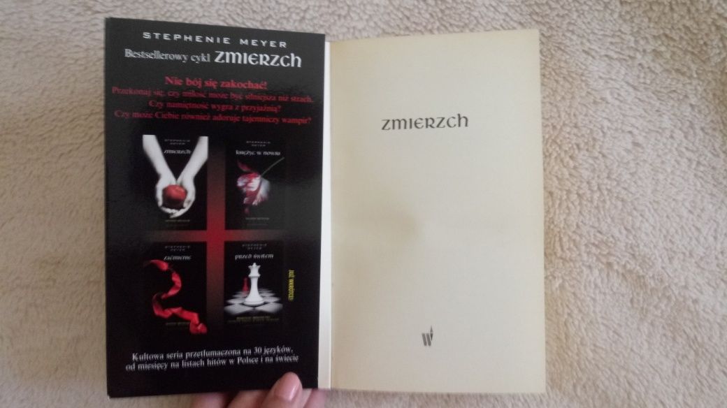 Książka saga Zmierzch Stephenie Meyer