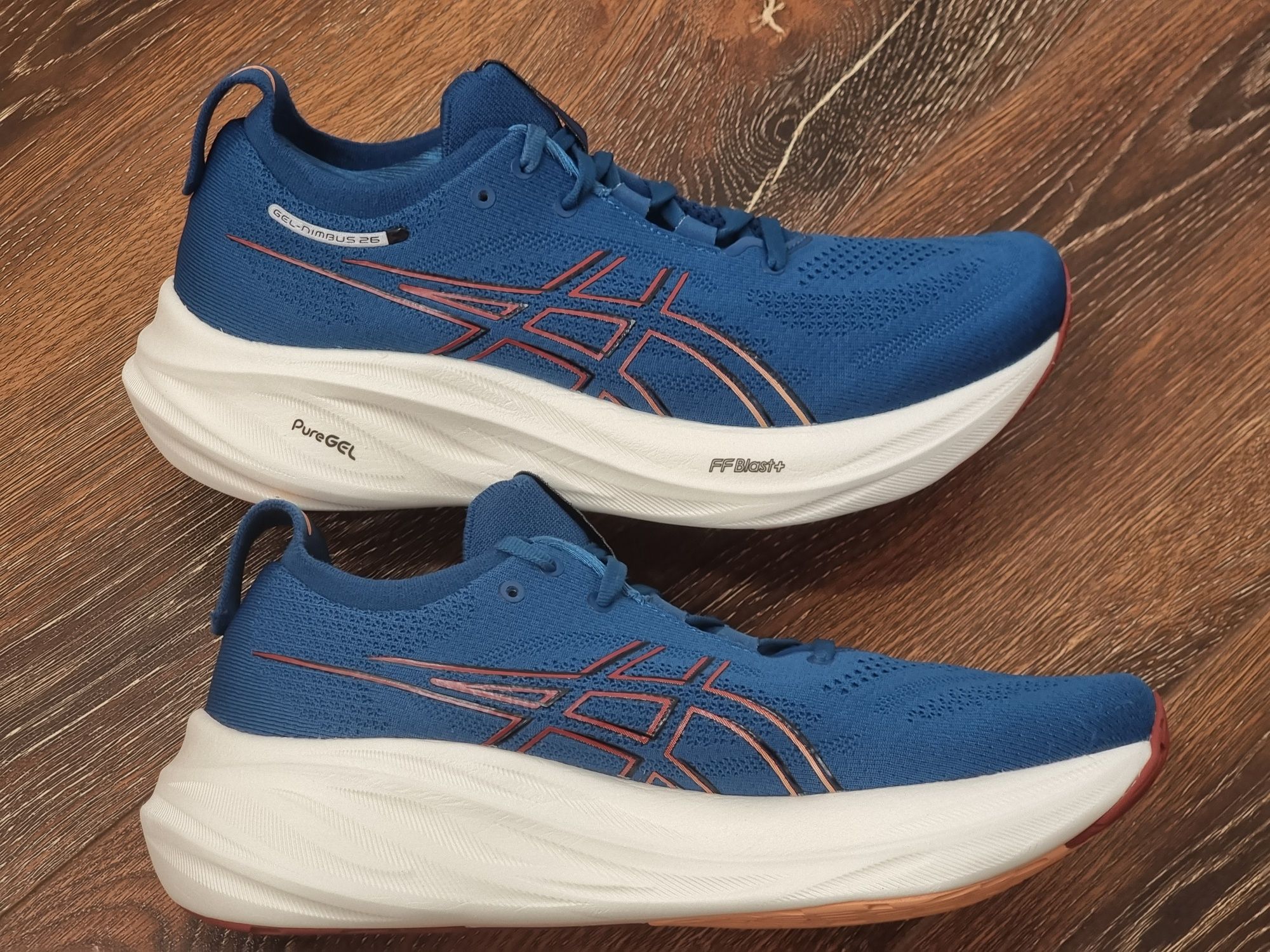 Оригінал 100% чоловічі кросівки asics nimbus 26  eur 42