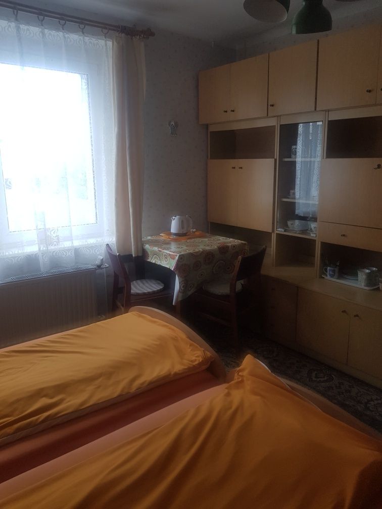Pokoje i studio w centrum Jastarni