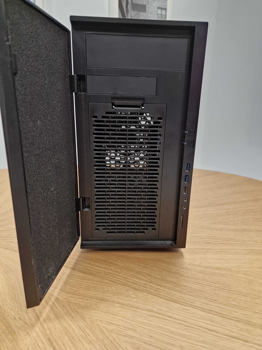 Caixa computador Cooler Master Silencio 452 All Black