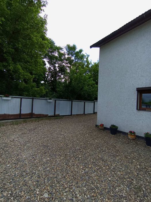 Продається 2-х поверховий будинок з євроремонтом