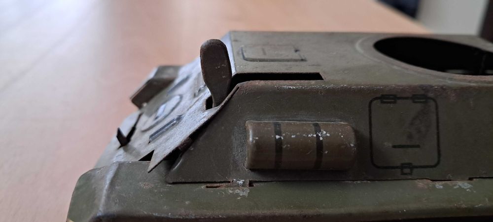 Czołg RS 51 blaszana stara zabawka T34 RS51