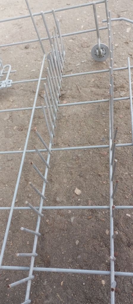Kosz zmywarki dolny hotpoint Ariston 60 cm szuflada koszyk dolny rdza