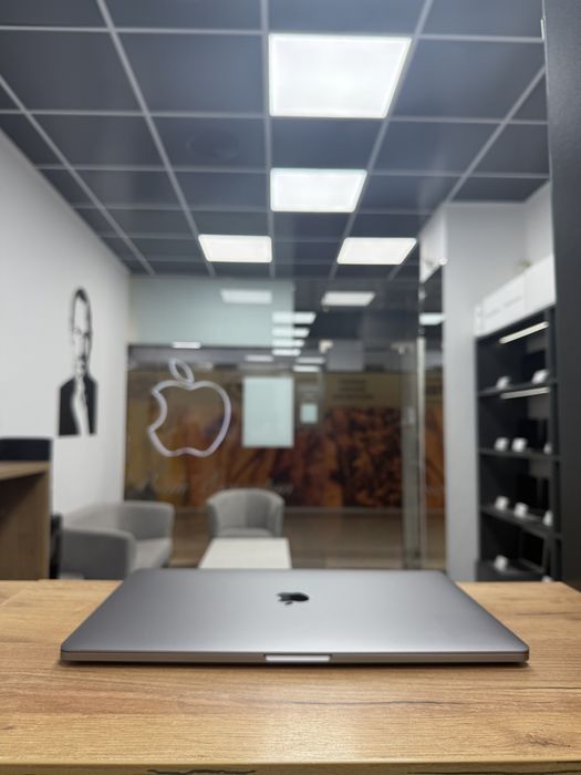 MacBook Pro 15 2019(2021) i7 • 16Gb • 256Gb Макбук Гарантія Комплект