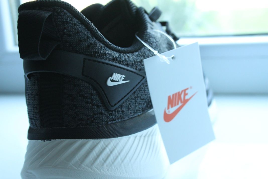 Розпродаж! Чоловічі кросівки Найк ,Nike Quest 6,нові, остання пара!