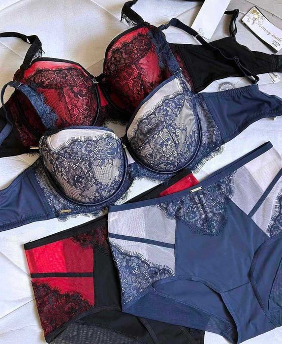 biustonosz 90E granatowy LANNY MODE