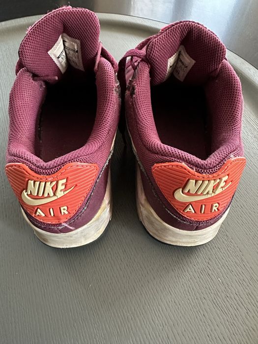 Fioletowo różowe buty Air max firmy Nike w rozmiarze 37,5