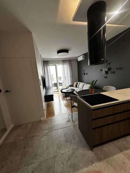 Uslugi sprzatajace domów, biur, samochodow. Pranie tapierki