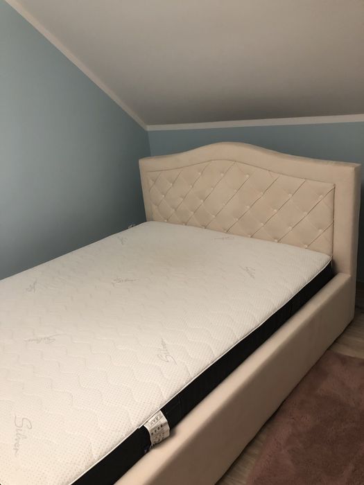 Łóżko tapicerowane 160x200 jak nowe glamour kremowe