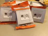 Розетка компьютерная Viko Karre RJ 45 крем