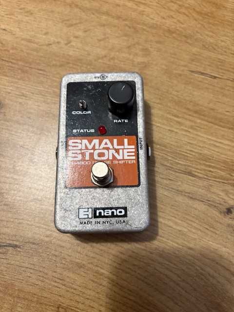 Efekt gitarowy EHX Small Stone