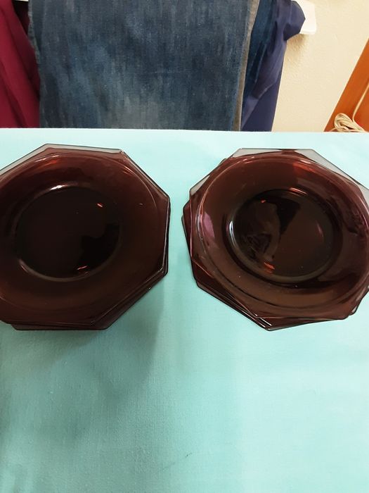 8 pratos em pirex francês  octogonal  roxo sobremesa