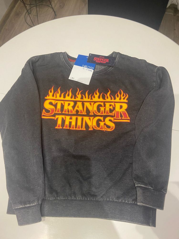 Puzle Etui t-shirt Box Stranger Things