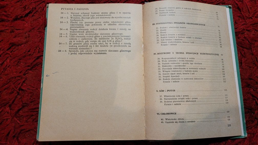 Chemia, A. Rogowski i M. Wójcik