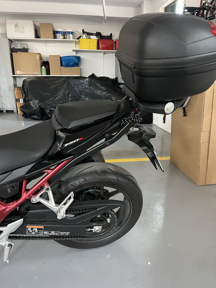 Honda Hornet CB750