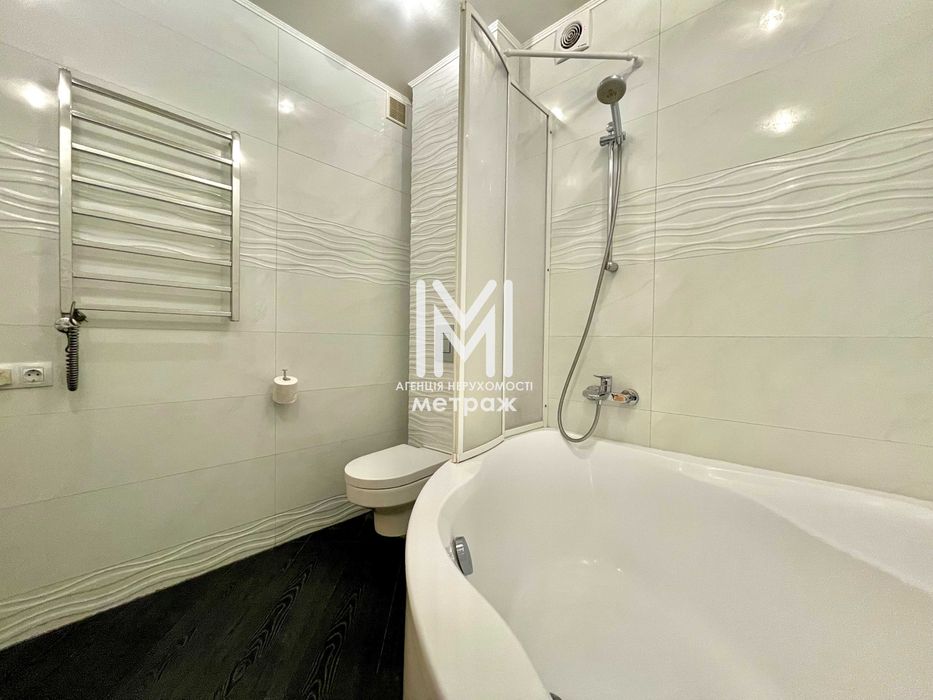 Продам 3 к. квартиру 122 м2 новострой пр-т. Героев Харькова Малышева