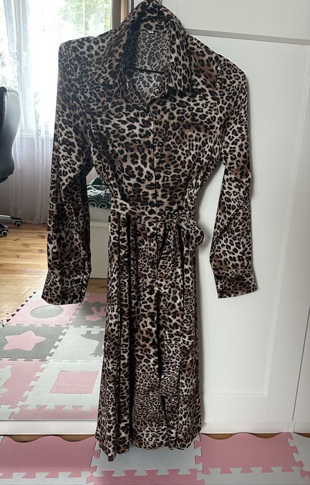 Sukienka w panterkę