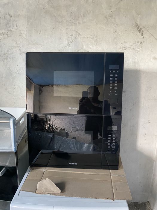 Мікрохвильовка Miele