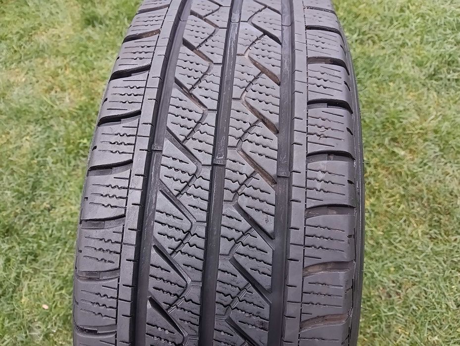 opona 215/60/17C Goodyear Vector 4 seasons Cargo 1 sztuka 8mm 2023