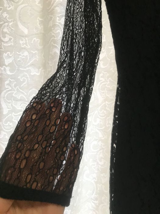 Чорна міні сукня Zara з мереживом