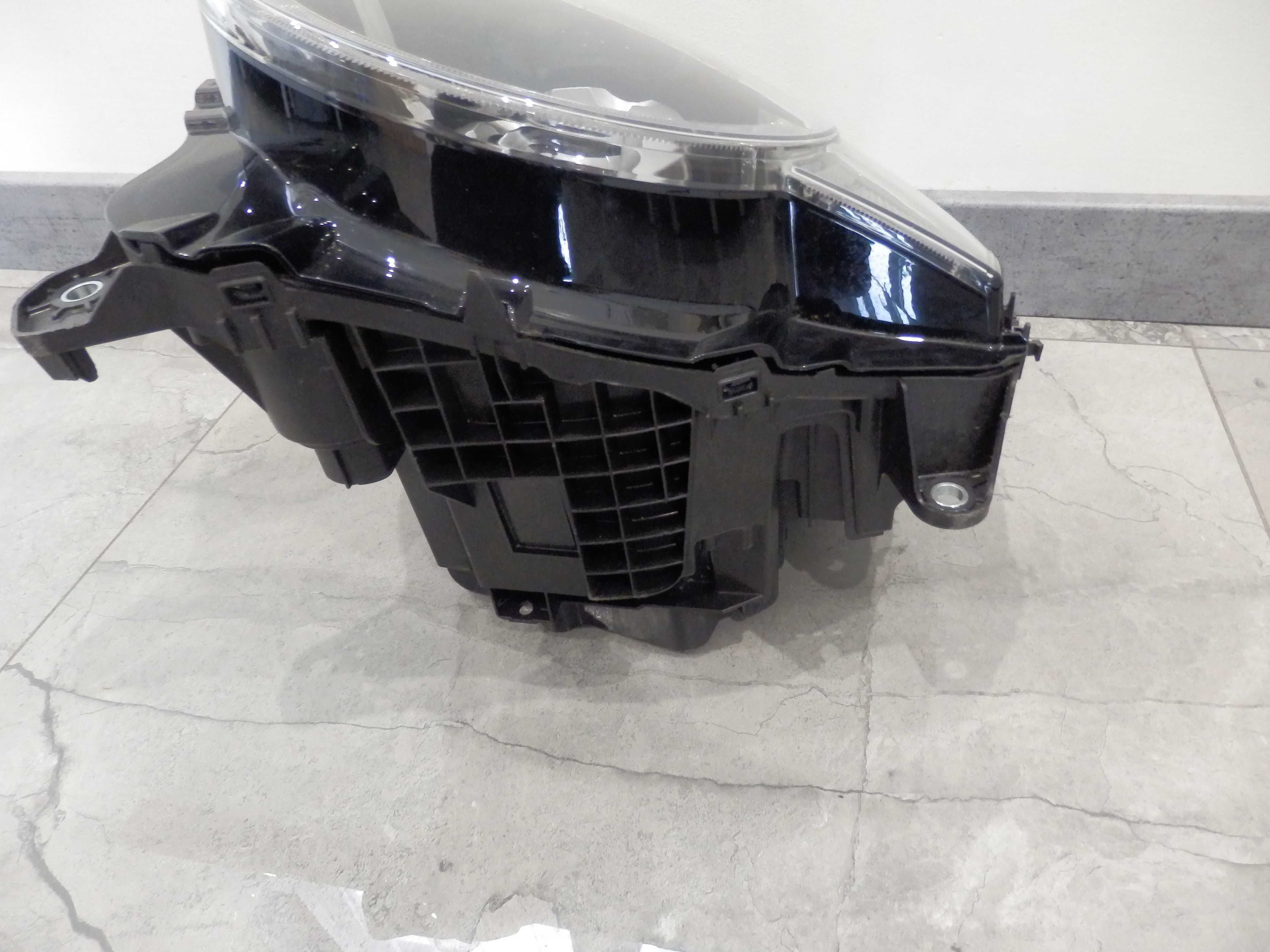 Lampa Lewa Przód Full Led Defender II