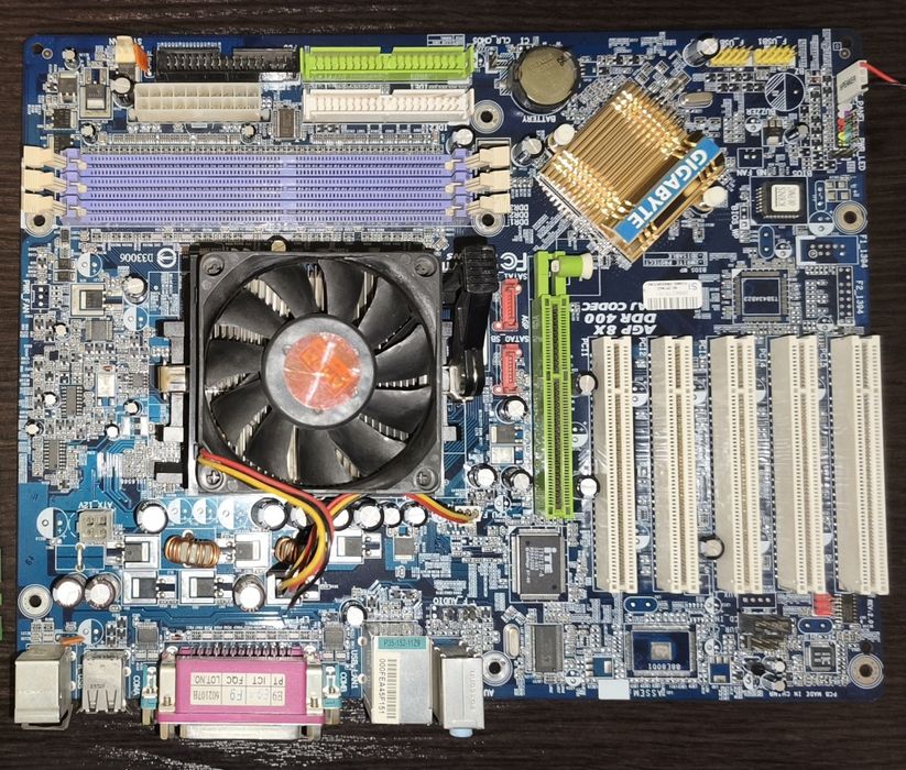 Płyta główna Gigabyte K8NS + AMD Sempron 2600+  Pamięć DDR  2,5GB Ram