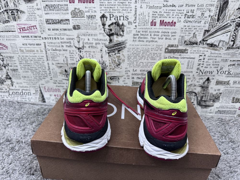 Кросівки Asics GEL-KAYANO 22 Розмір 41.5 / Original Взуття