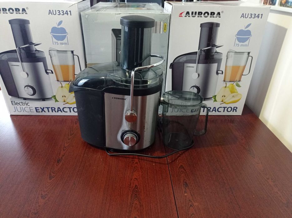 Продам соковыжималку Aurora .