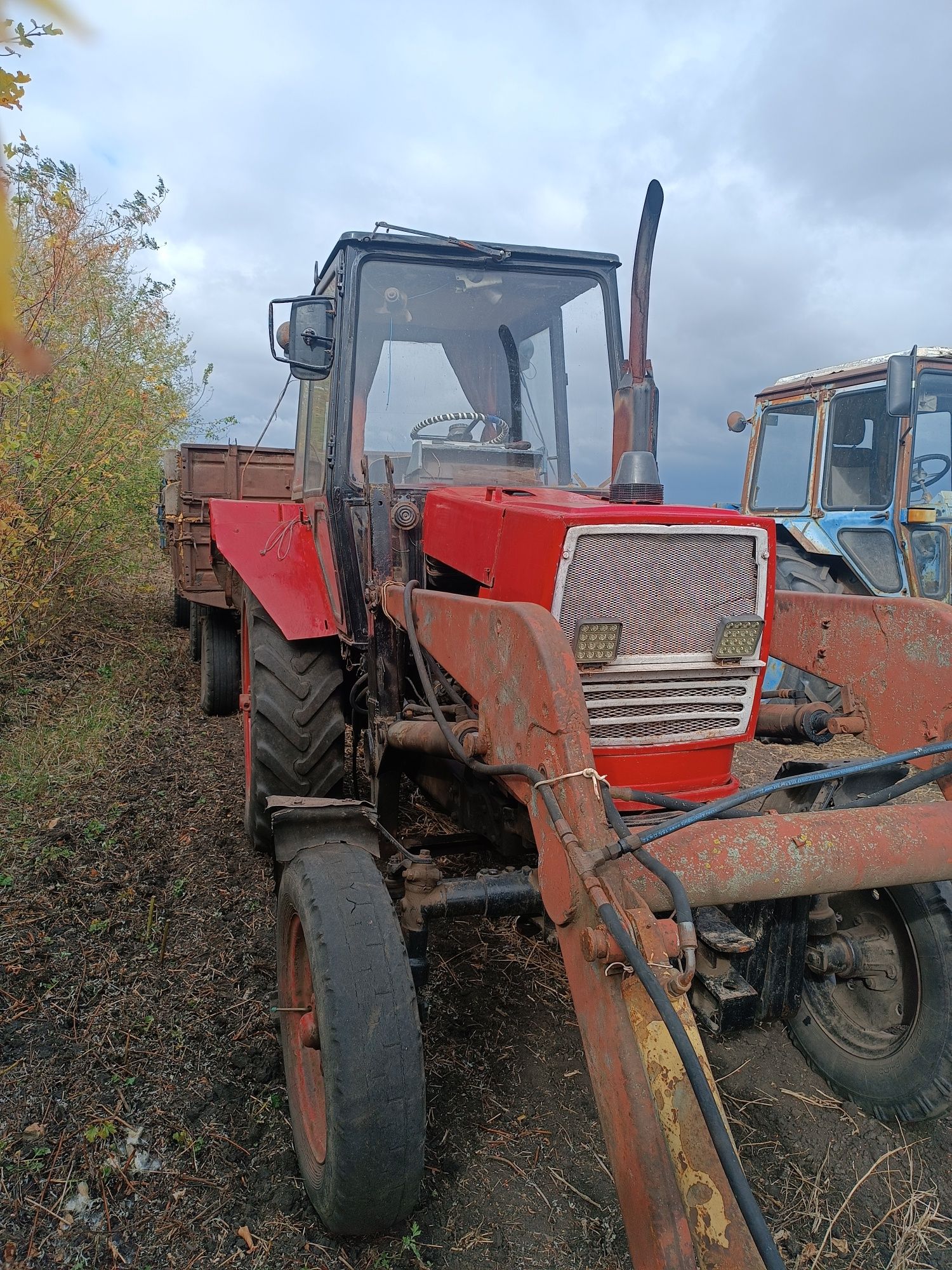 Продам трактор ЮМЗ 6 -2 шт