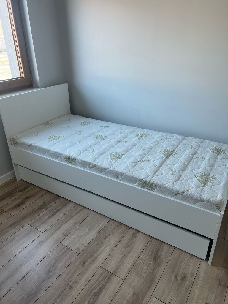 Sprzedam Zestaw Mebli
