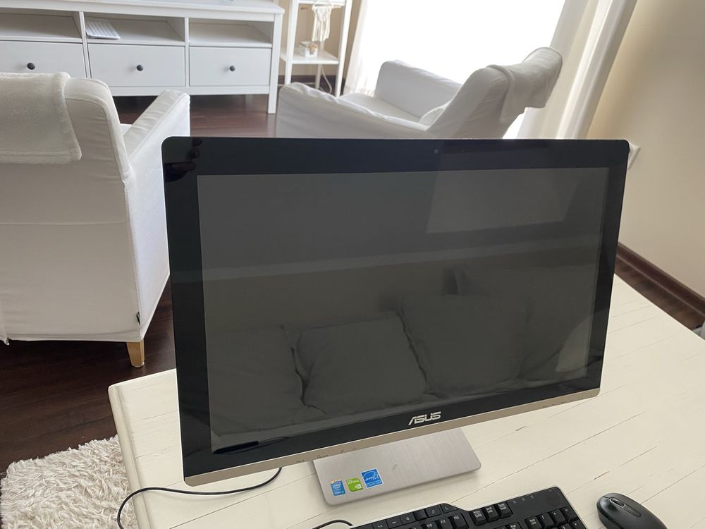 Komputer all in one ASUS ET2300 INTI