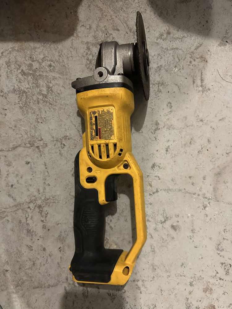 Реноватор, гайковерт , болгарка DeWALT