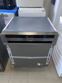 Полувстраиваемая посудомоечная машина 60 Grundig GNI 41635 X