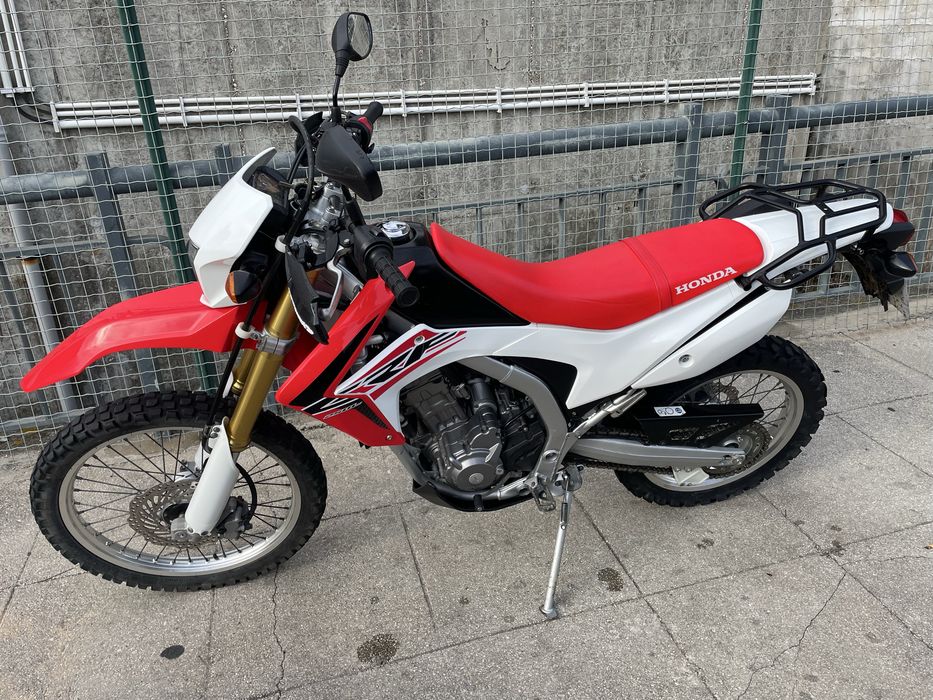 Honda CRF 250L com 15.000km