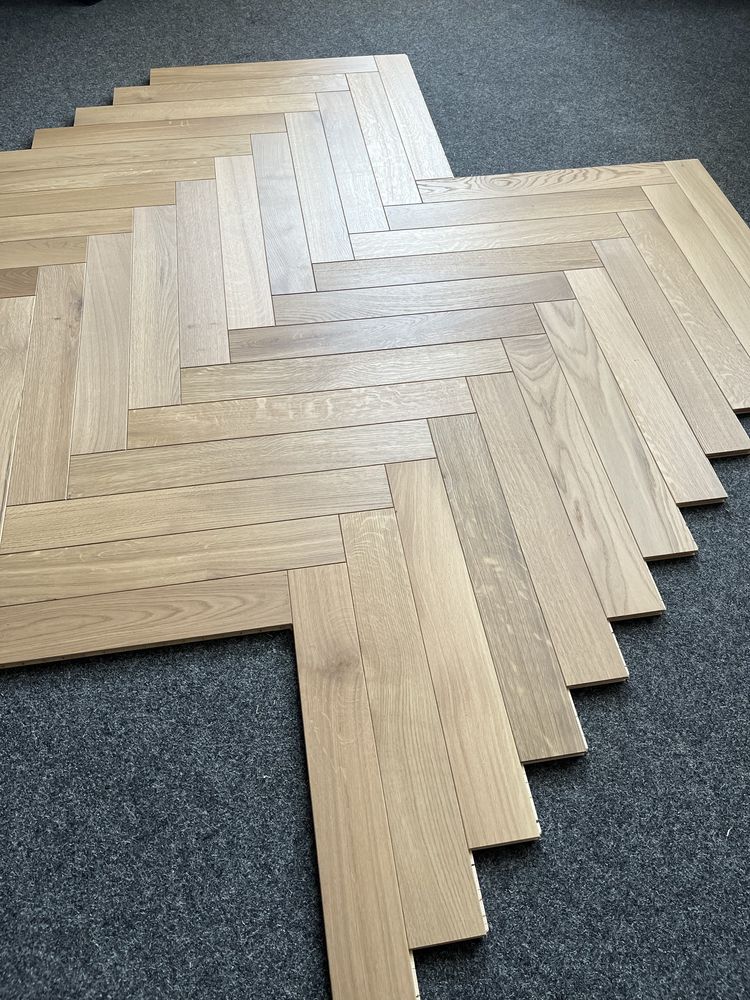 Podłoga Jodełka K. Dąb NATUR 15x90x600mm, 4faza, OlejUV BRESLAU x2