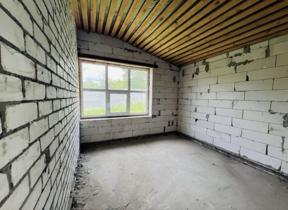 Продам дом Подгородное  Новострой