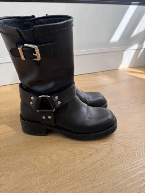 Botas estilo biker em pele preta - El corte ingles