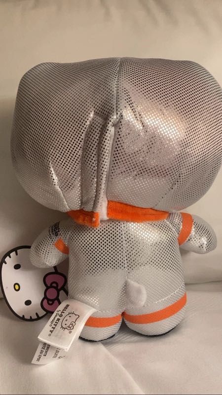 Hello Kitty NASA astronauta