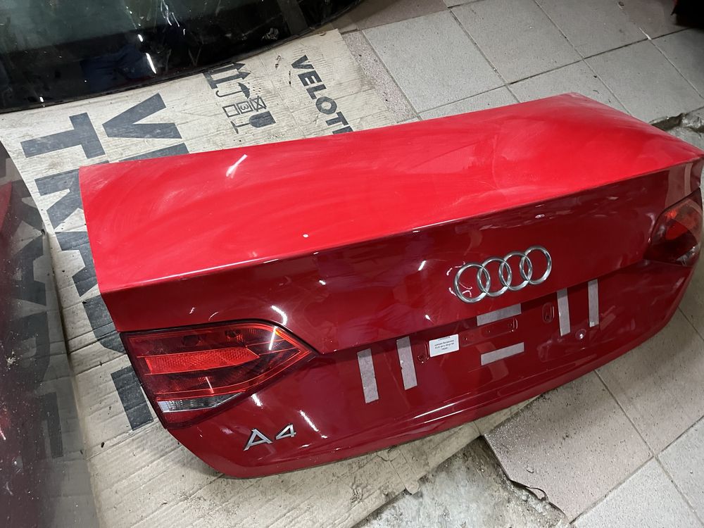 Кришка багажника Audi A4 B8 седан Ляда LY3J