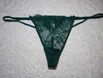 Primark zielone koronkowe stringi M