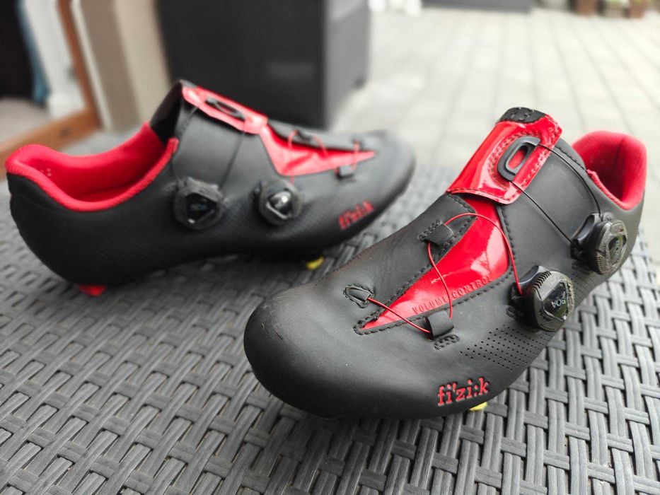 Buty szosowe Fizik Aria R3 42,5 czarno-czerwone