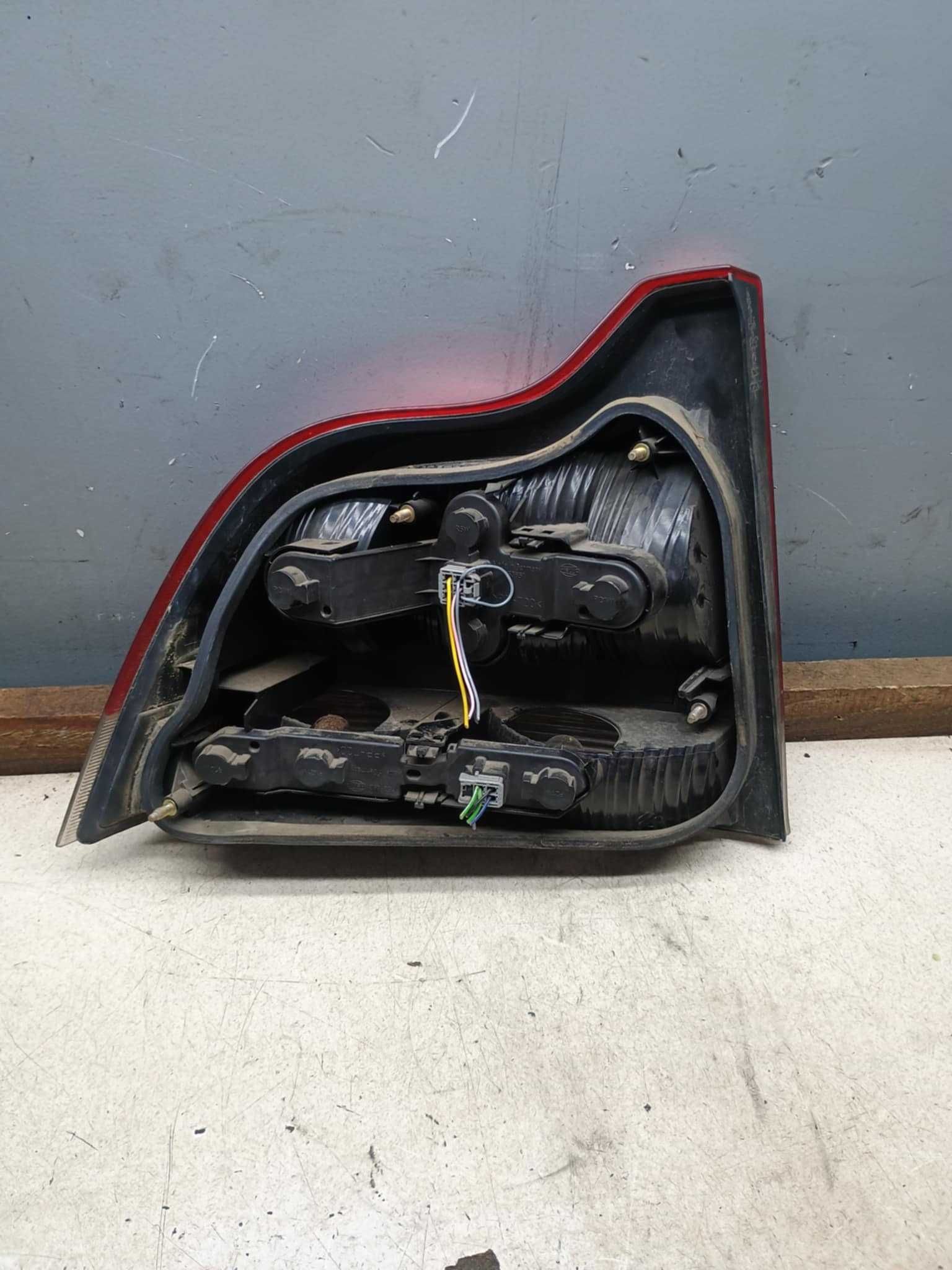 Lampa Prawy Tył Prawa Tylna Volvo S60 I
