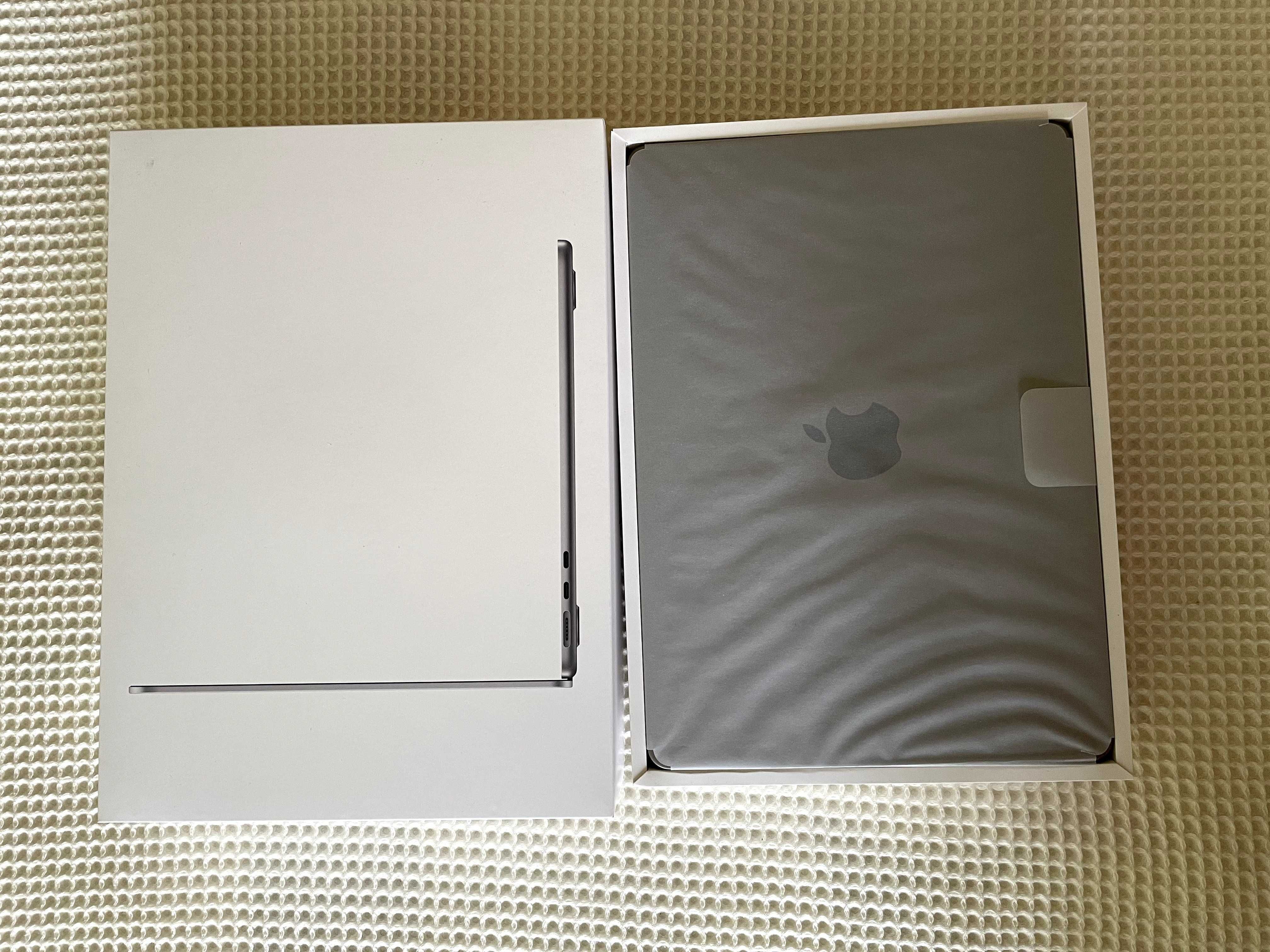 Новий Apple MacBook Air M3 13" 16/256GB Silver MC8H4 2024 офіційний