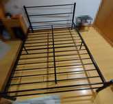 Cama de ferro 1,45 x 2 m
