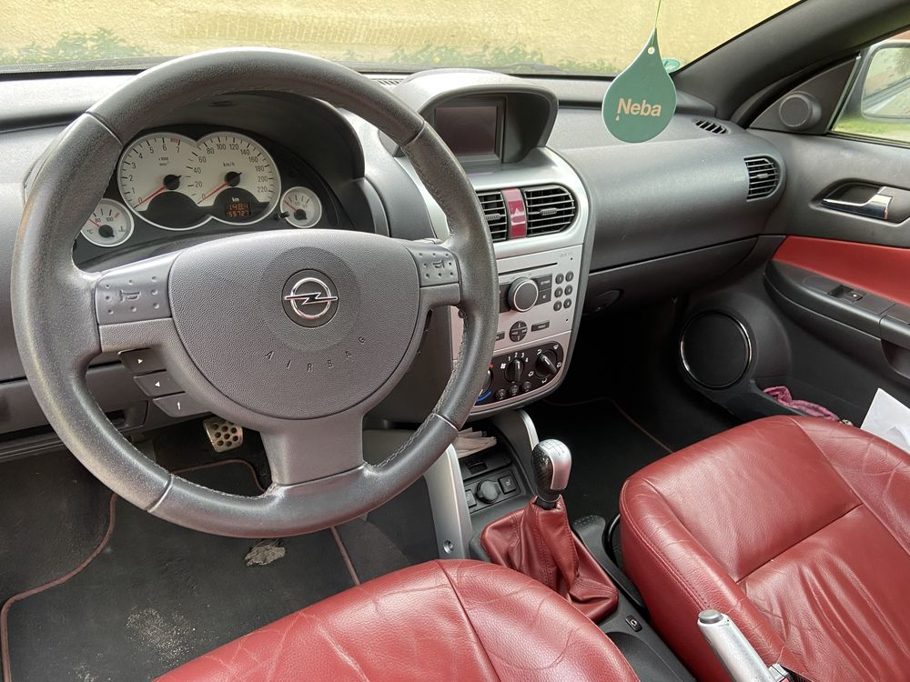 Opel Tigra Twin Top 1.4 1 364 cm3  2009