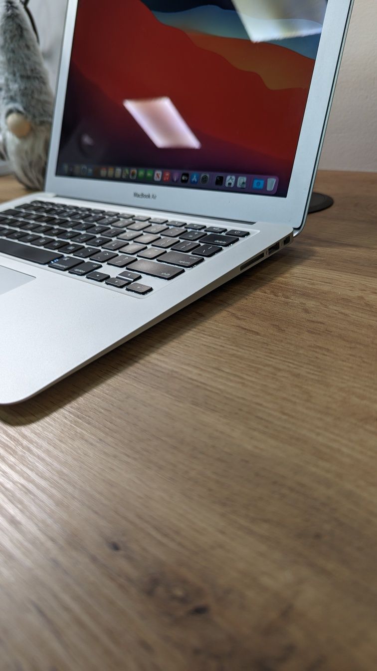 Шикарний  Macbook Air 13.3 (2014 intel i7/ 8/ 500 GB SSD)   185 циклів